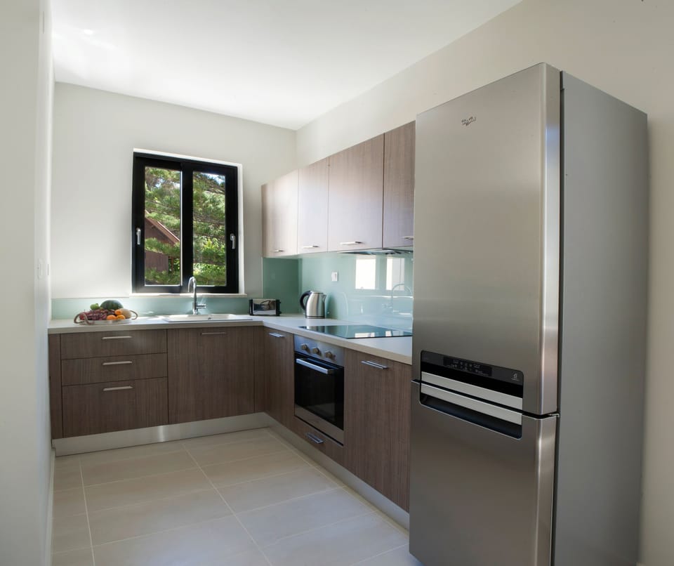 Apartment, 1 Bedroom, Garden View | Private kitchen | Coffee/tea maker, oven, stovetop, electric kettle
