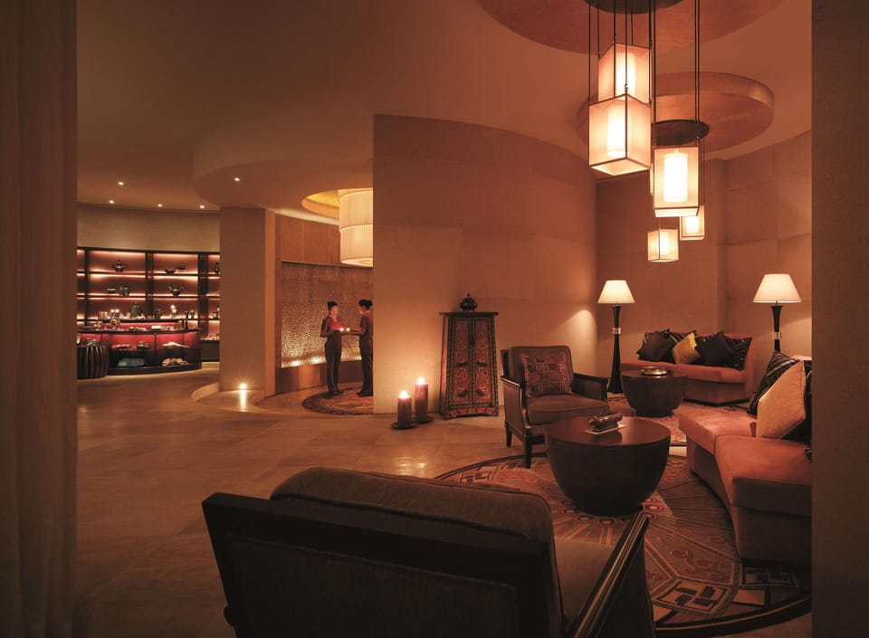 Couples treatment rooms, hot tub, steam room, body treatments