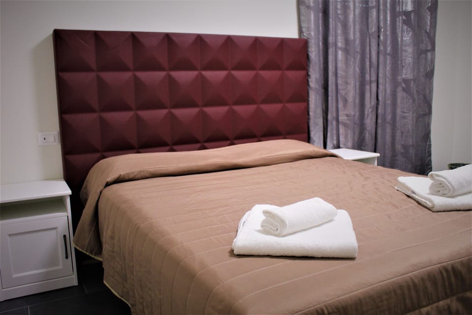 In-room safe, desk, blackout drapes, soundproofing