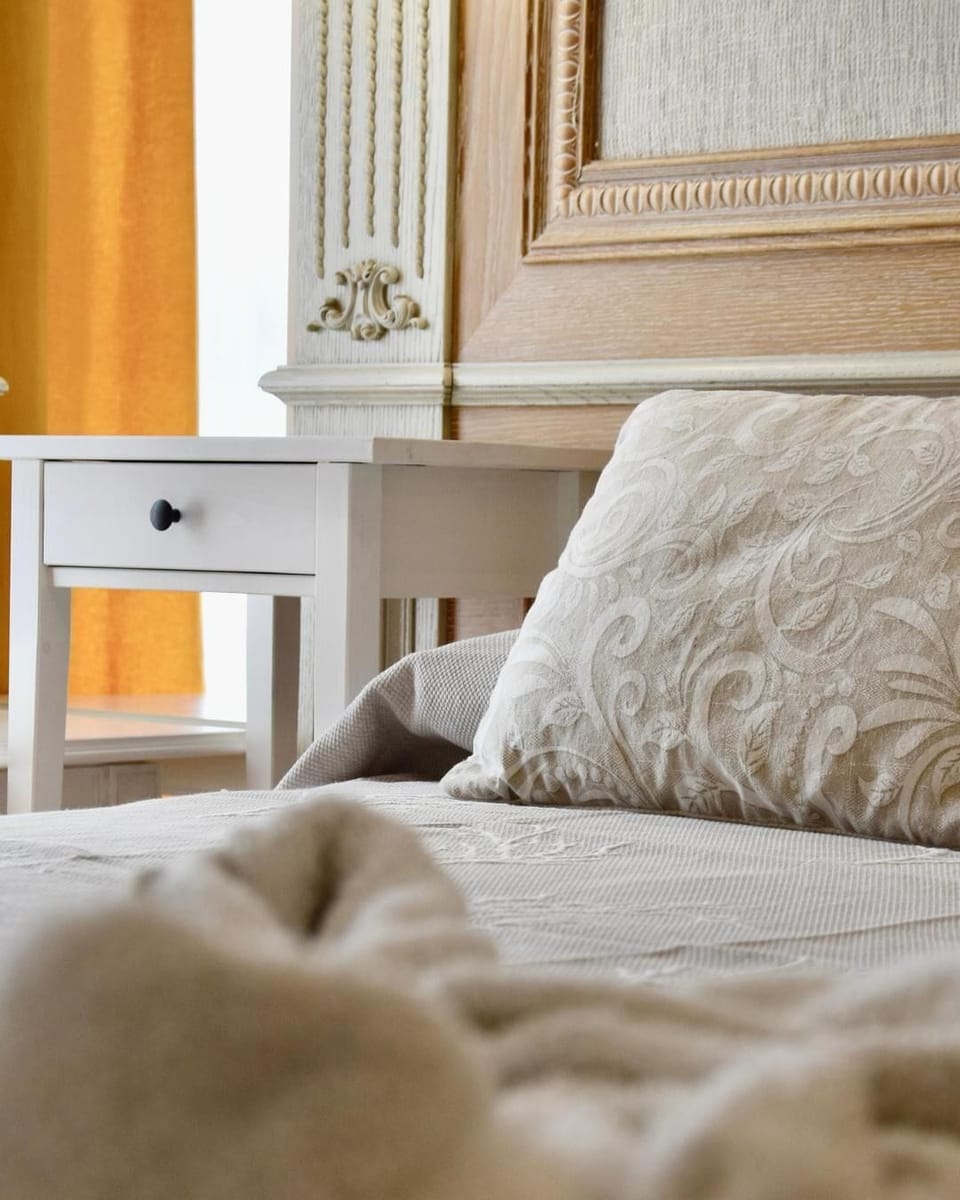 In-room safe, desk, blackout drapes, soundproofing
