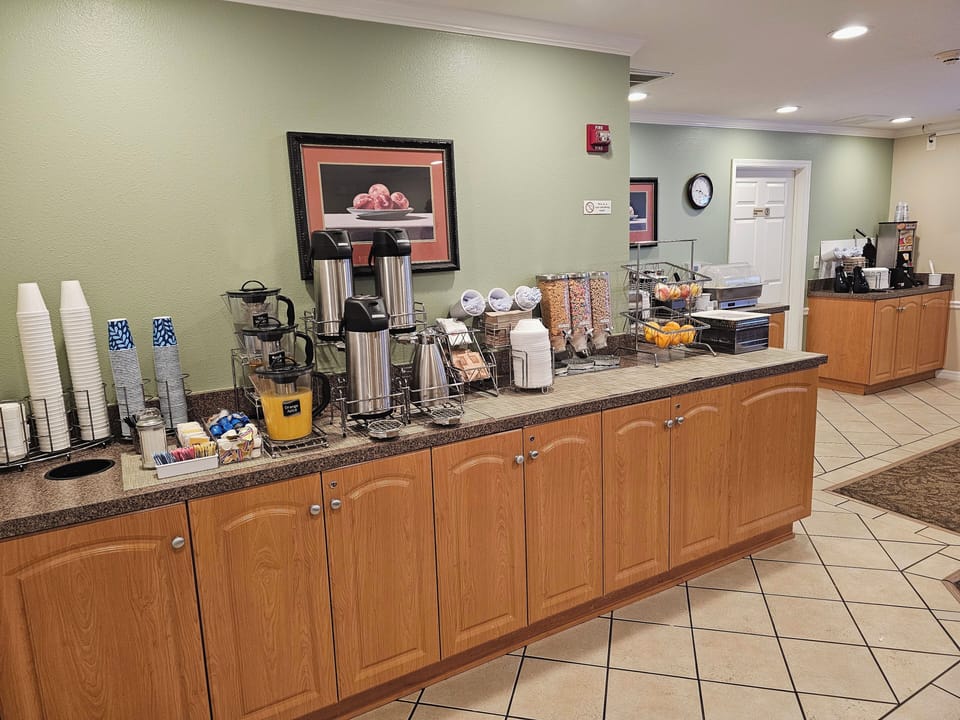 Free daily buffet breakfast