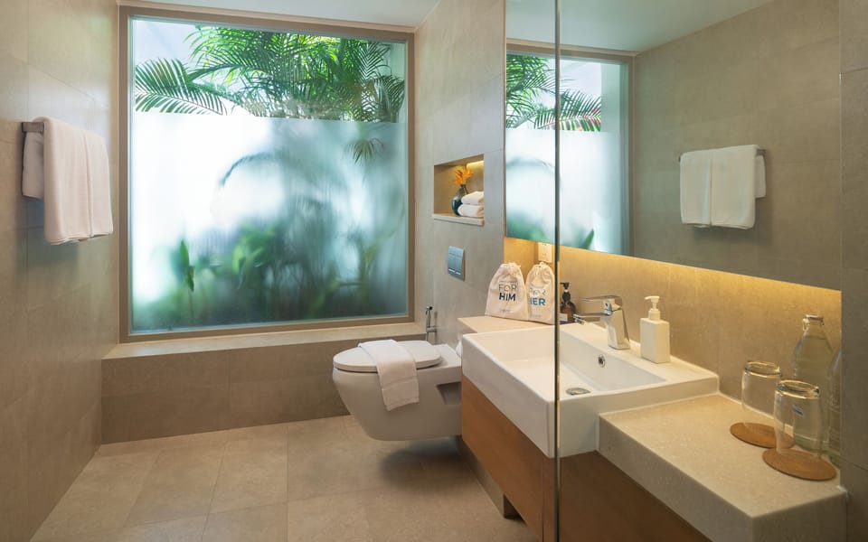 Garden Pool Villa | Bathroom | Free toiletries, hair dryer, bathrobes, slippers