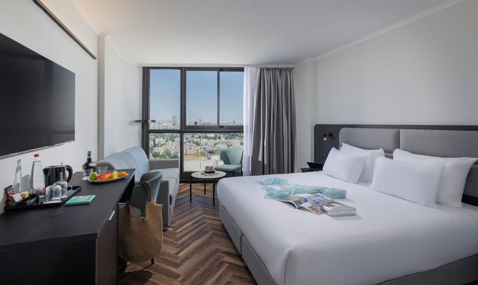 Standard Double or Twin Room | In-room safe, blackout drapes, iron/ironing board, free WiFi