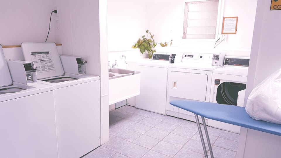 Cosy Cottage Thermal Holiday Park Campground/ 
RV Resort in Rotorua