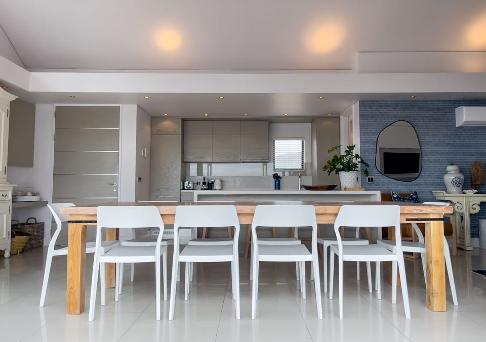 Apartment, 2 Bedrooms (Penthouse) | In-room dining