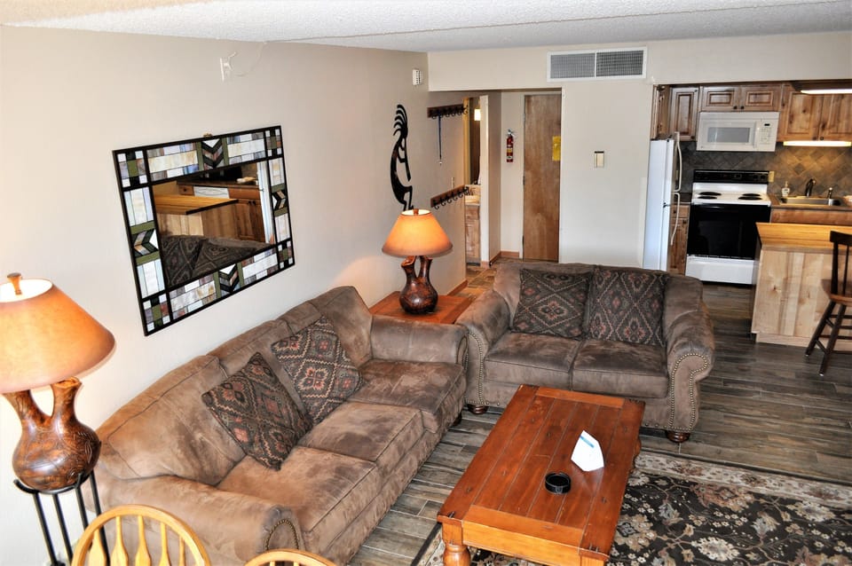 Condo, Multiple Beds, Mountain View (Summit House 2 bed 2 bath SHGW) | Living room | 41-inch flat-screen TV with cable channels, TV, DVD player