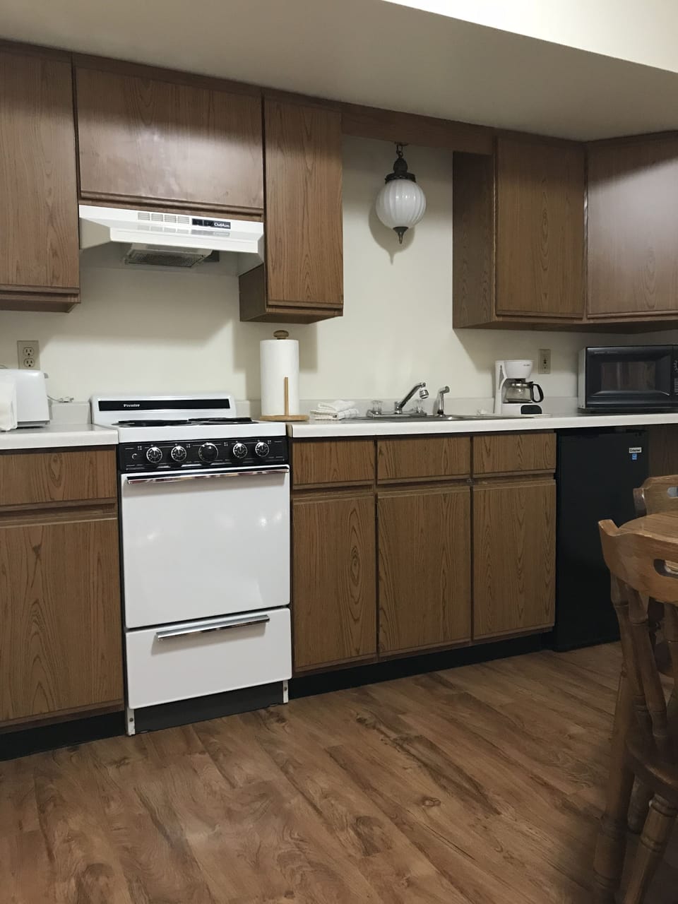 Exclusive Studio Suite, Kitchenette, Ground Floor | Private kitchen | Fridge, microwave