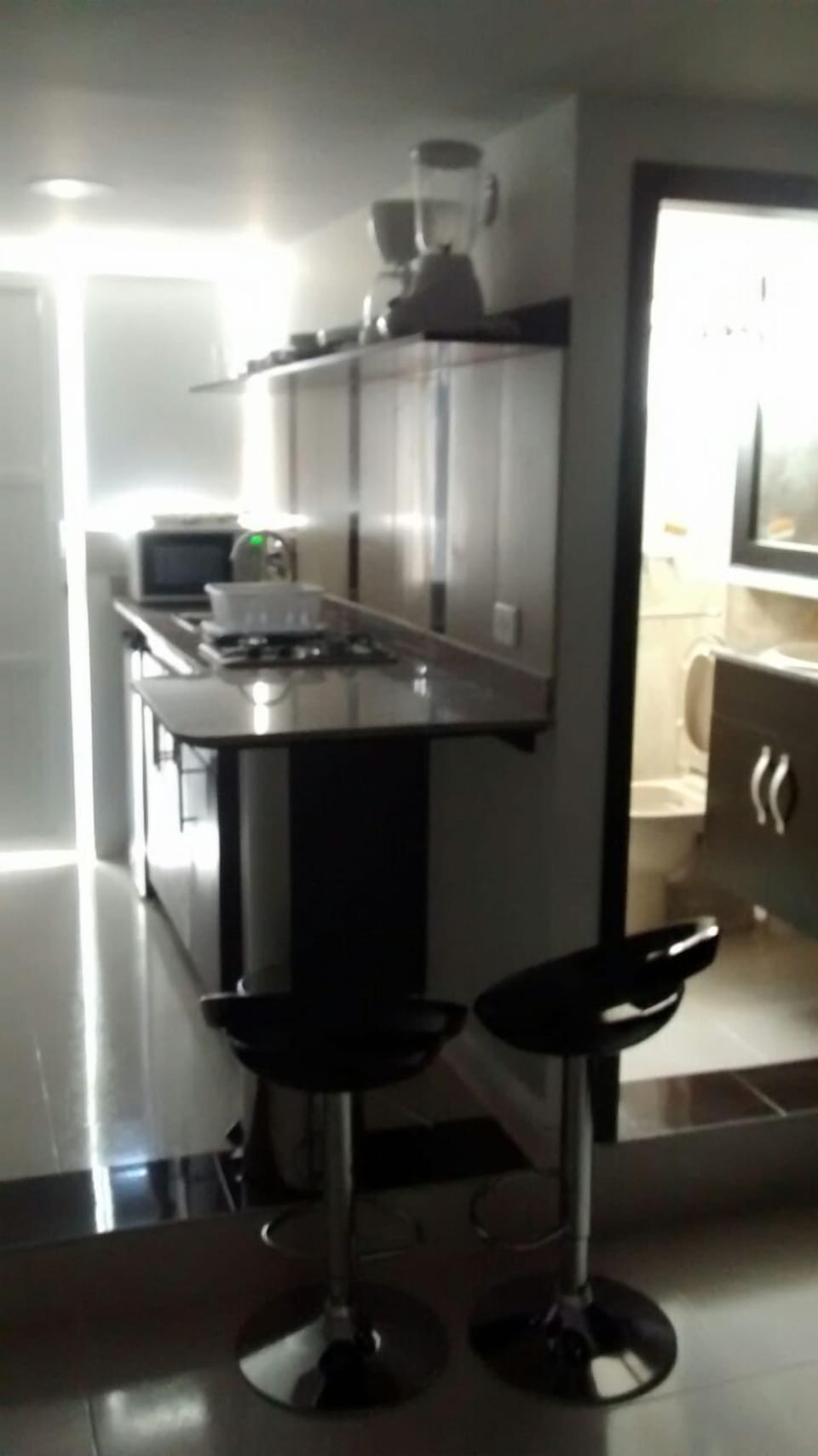 Basic Studio | Private kitchen | Microwave, stovetop, coffee/tea maker, electric kettle