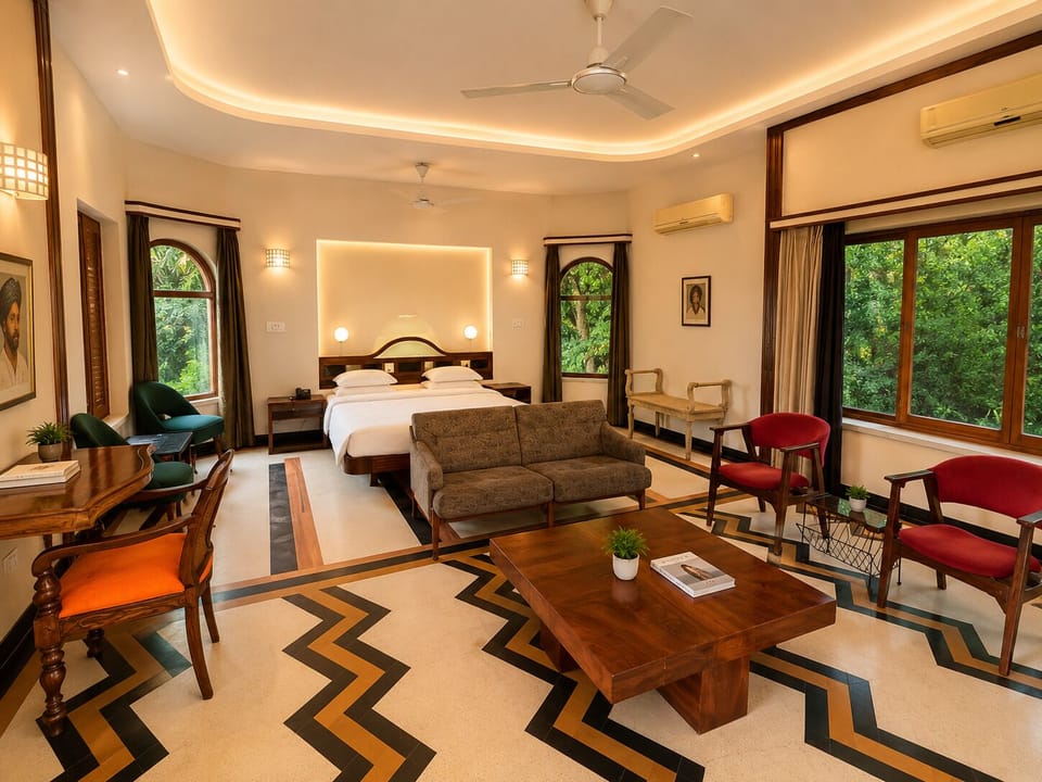 Luxury Double Room, 1 Double Bed | Premium bedding, minibar, desk, soundproofing