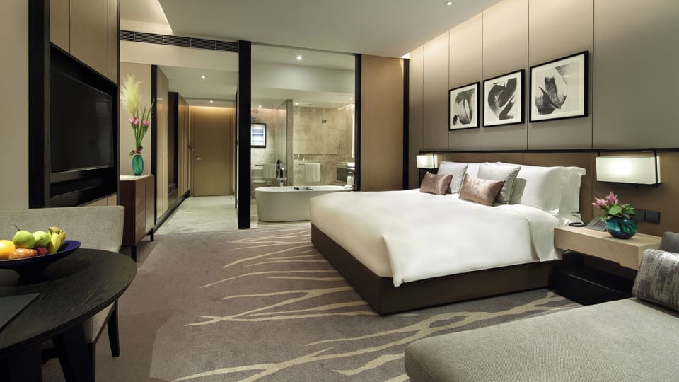 1 bedroom, premium bedding, minibar, in-room safe