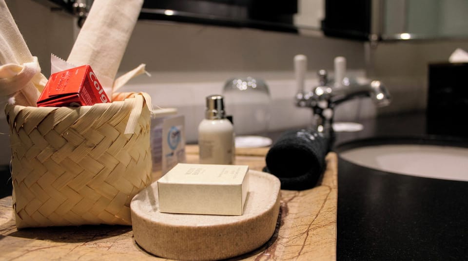 Executive Suite | Bathroom | Shower, towels