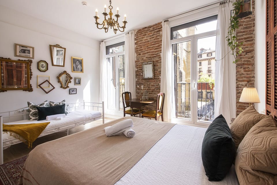 Classic Triple Room, Balcony, City View | Individually decorated, individually furnished, free WiFi, bed sheets