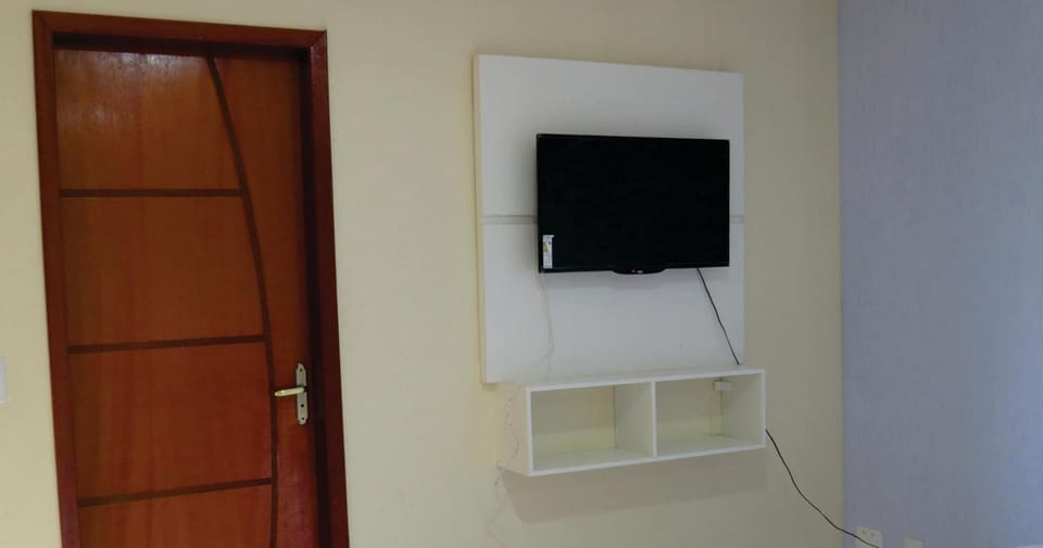 Minibar, blackout drapes, free WiFi, bed sheets