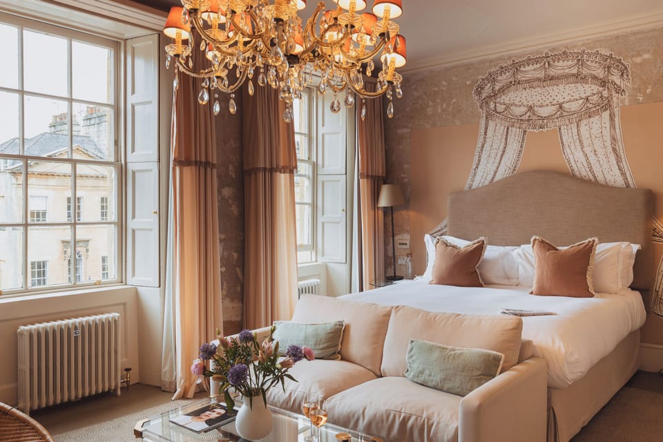 Pulteney Room | Egyptian cotton sheets, blackout drapes, iron/ironing board (on request)