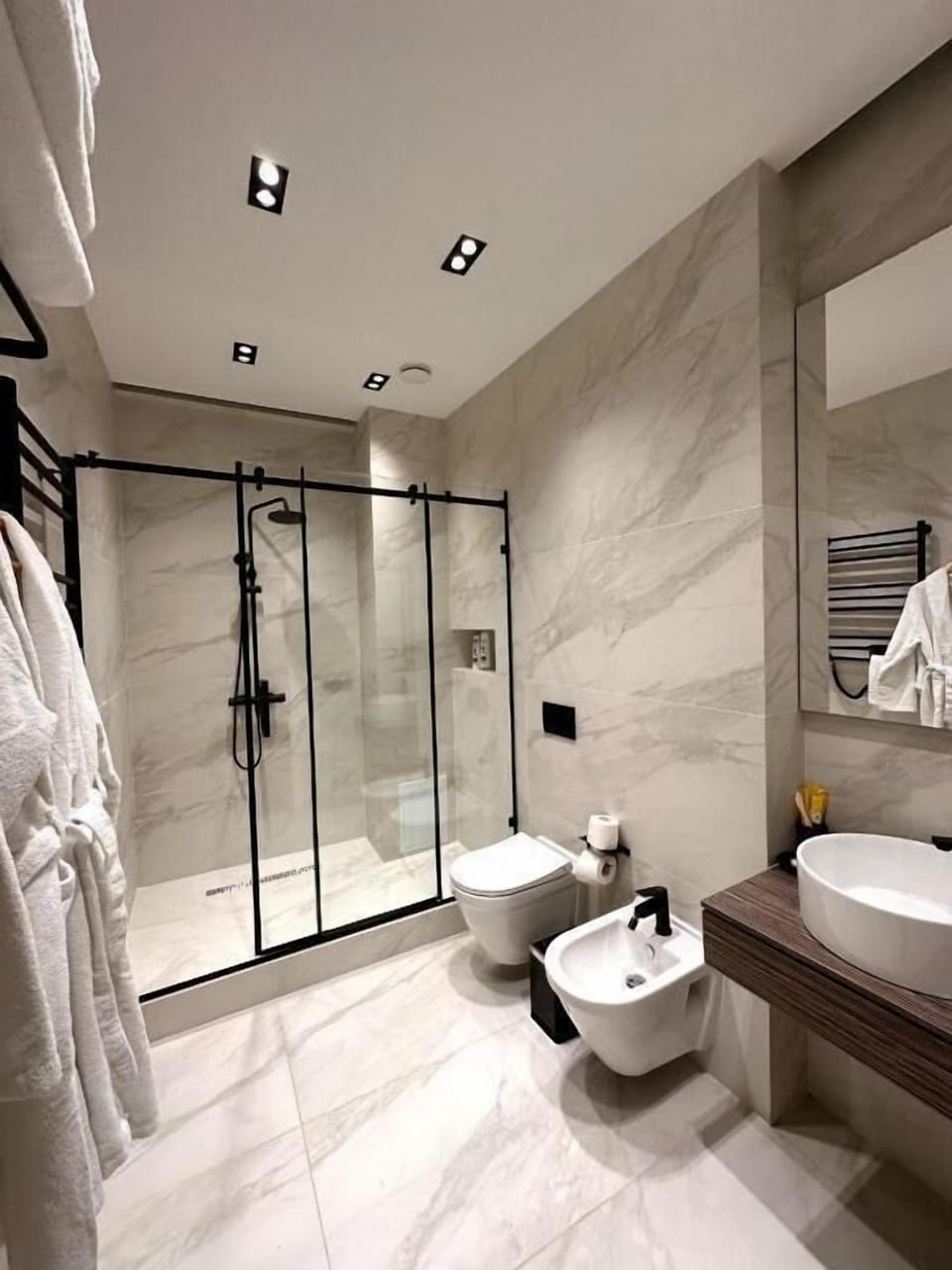 Superior Suite, 2 Bedrooms | Minibar, in-room safe, desk, blackout drapes