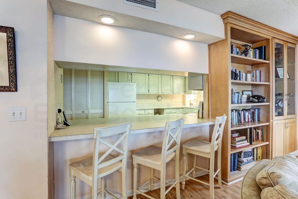 Condo, 3 Bedrooms | Interior