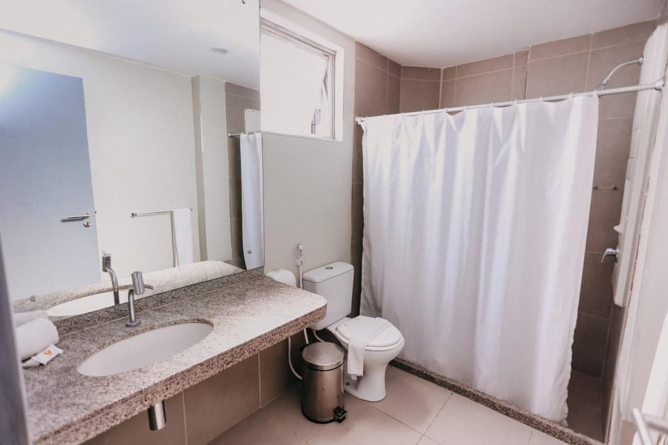 Shower, towels