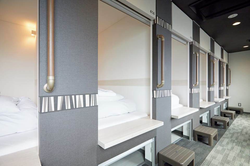 In-room safe, WiFi (free), bed sheets