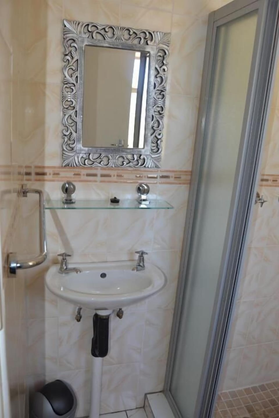 Free toiletries, towels