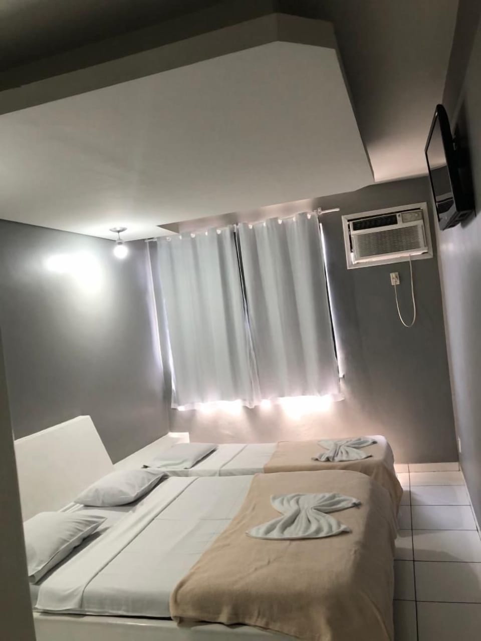 Standard Room | Minibar, desk, iron/ironing board, free WiFi