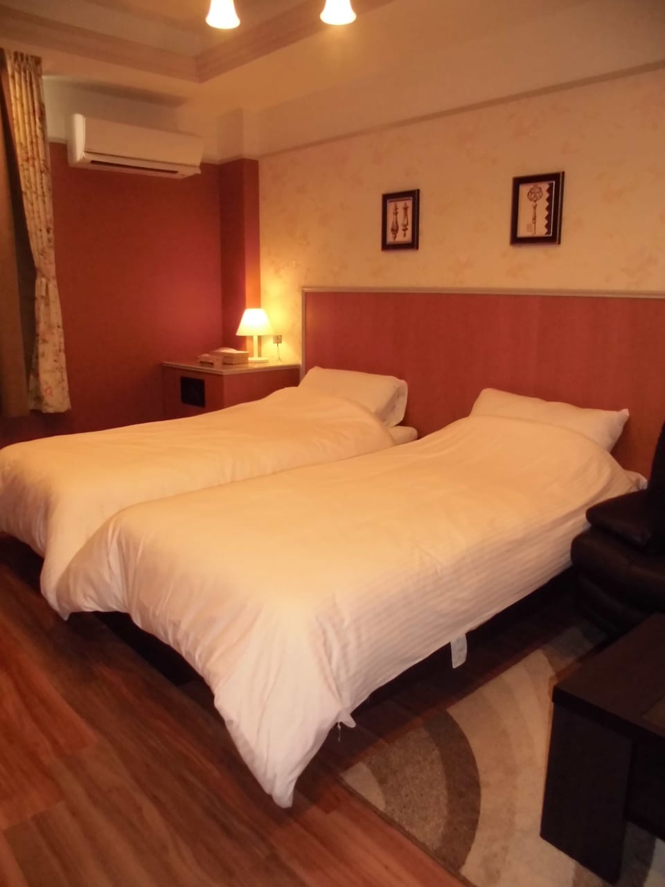 Standard Twin Room (2 Single Size Beds) | Soundproofing, WiFi (free), bed sheets