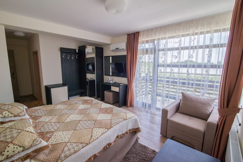 Superior Double Room, Annex Building | Premium bedding, down comforters, pillowtop beds, minibar