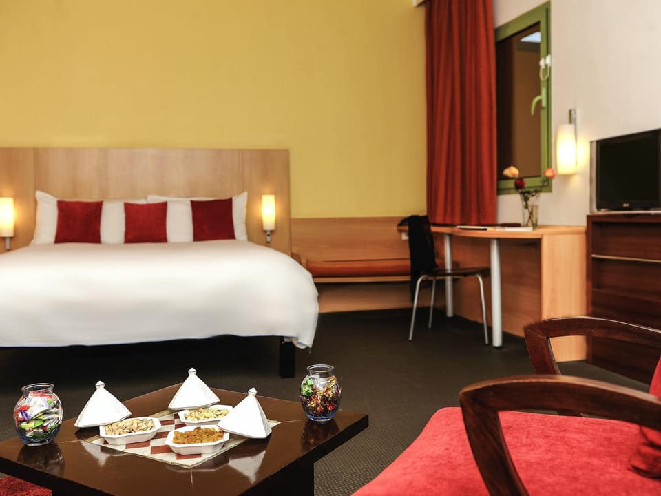 Junior Suite, 1 Double Bed, Mountain View | Premium bedding, desk, iron/ironing board, cribs/infant beds