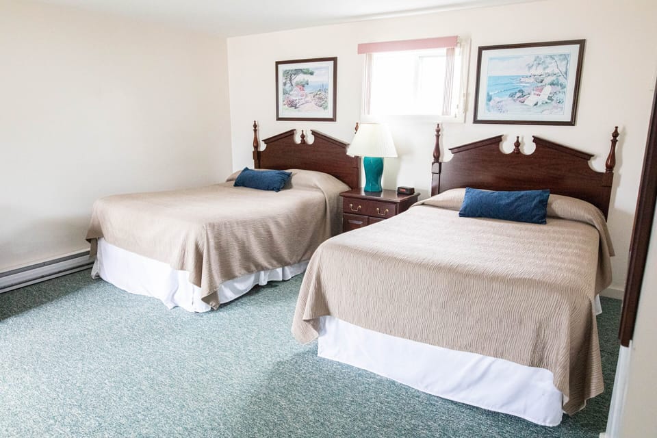 Standard Room, 2 Double Beds | Individually decorated, individually furnished, iron/ironing board