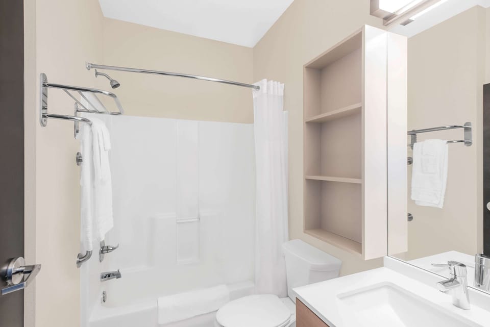 Free toiletries, towels