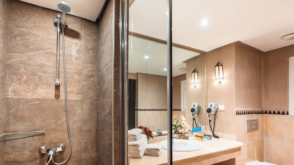 Double Room, Pool View | Bathroom | Combined shower/tub, free toiletries, hair dryer, bidet