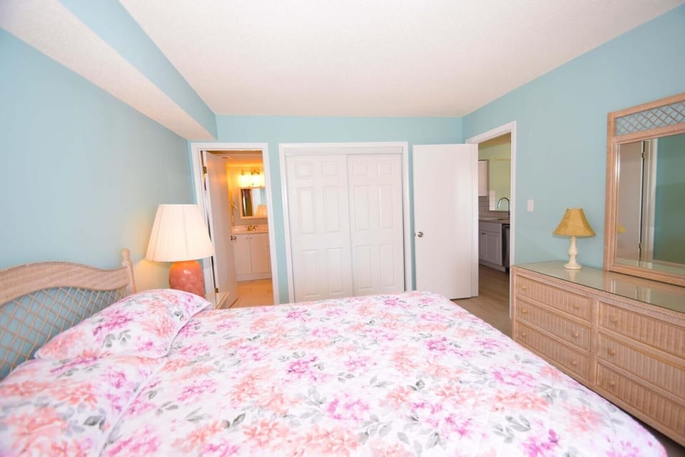 Condo, 2 Bedrooms | 2 bedrooms, iron/ironing board, free WiFi