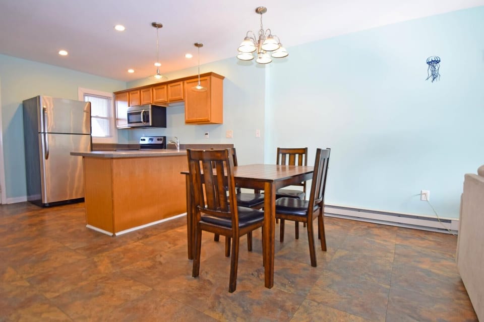 Townhome, 3 Bedrooms | Dining