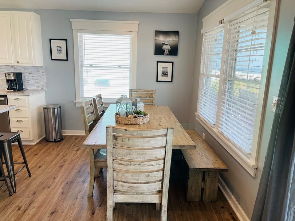 House, 4 Bedrooms | Dining