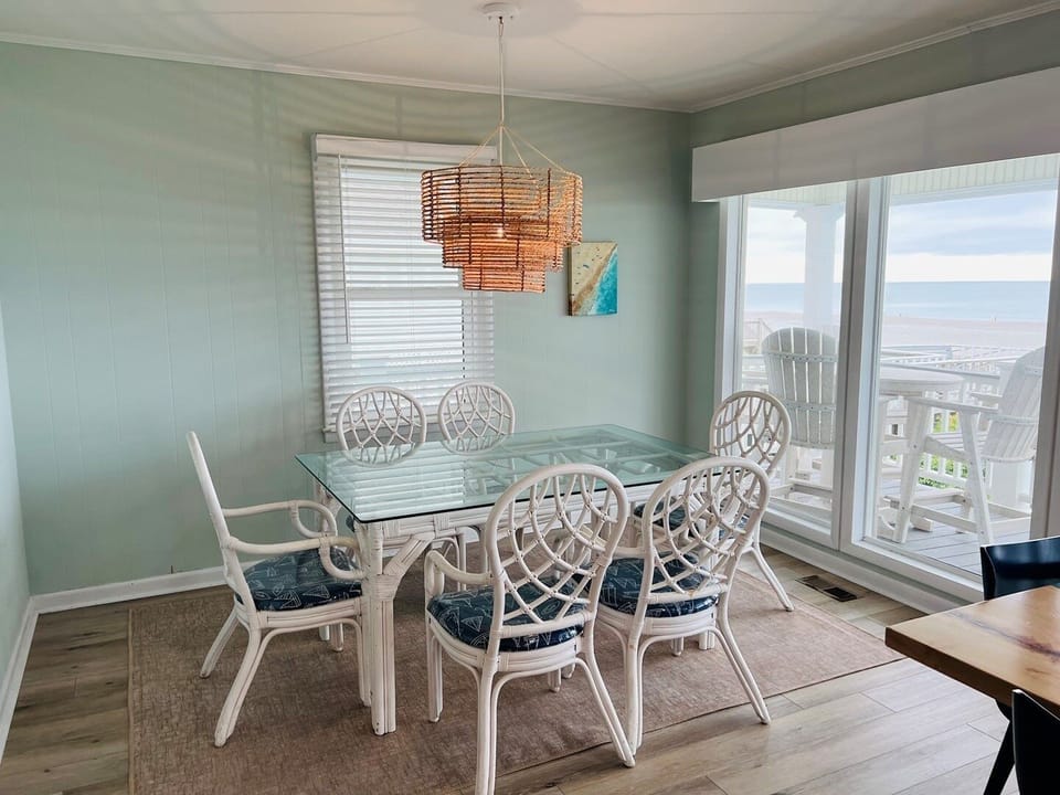 House, 5 Bedrooms | Dining