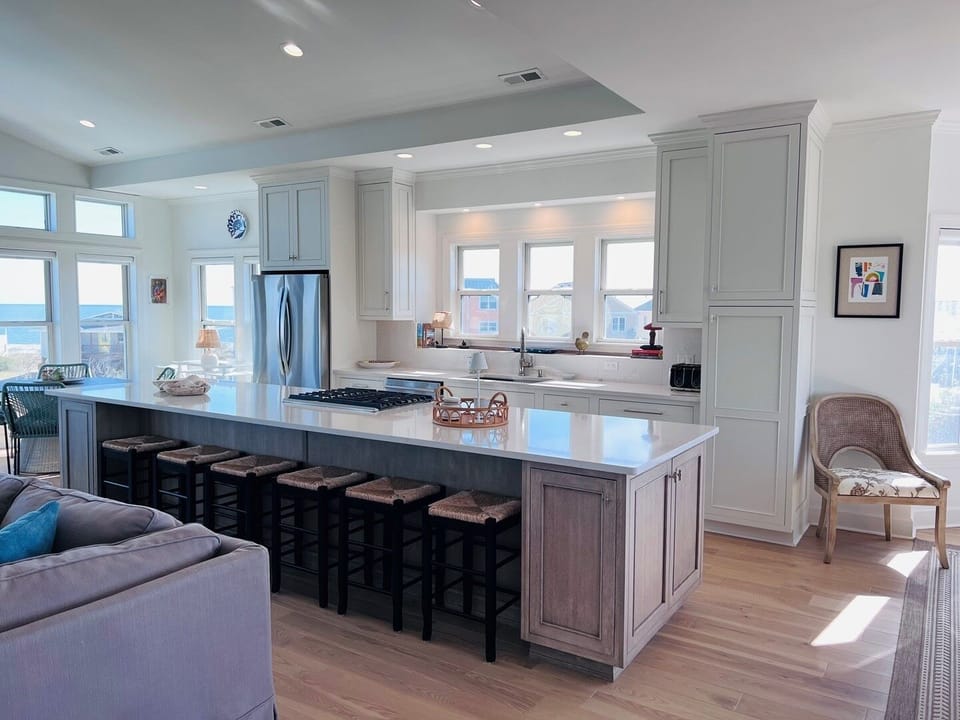 House, 5 Bedrooms | Private kitchen | Full-size fridge, microwave, oven, stovetop