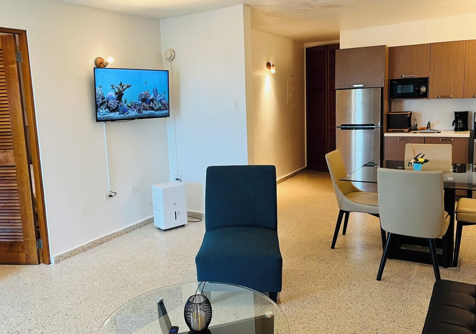 Comfort Apartment, 1 Bedroom, Kitchen | Living area | Smart TV