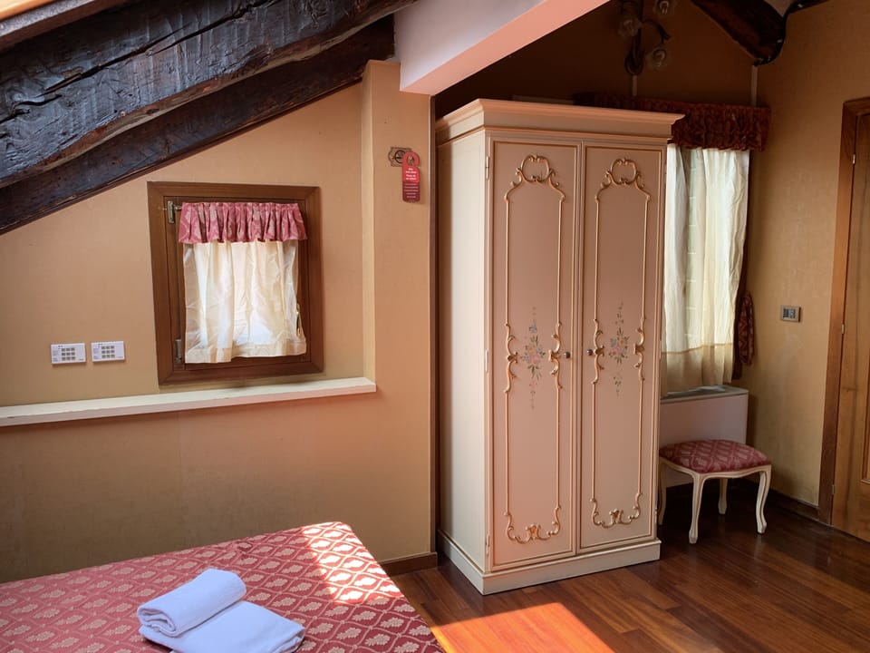 Double Room | Premium bedding, minibar, desk, iron/ironing board