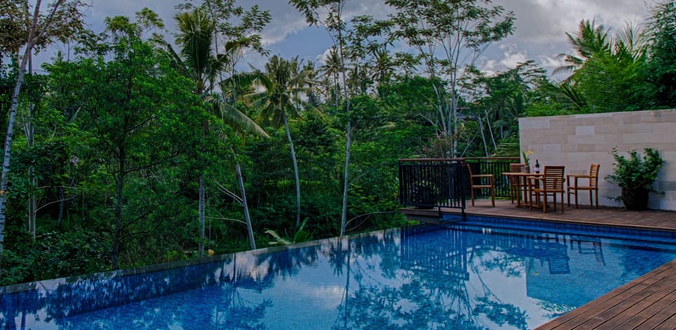 Infinity pool