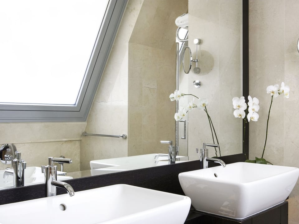 Senior Suite, Sea View | Premium bedding, down comforters, free minibar, in-room safe