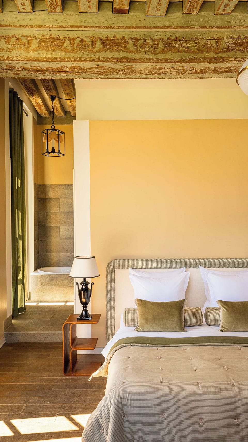 Junior Suite, 1 Double Bed with Sofa bed | Minibar, in-room safe, desk, soundproofing