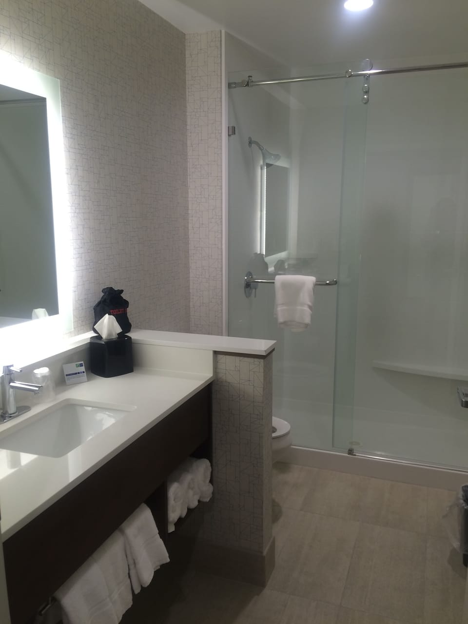 Separate tub and shower, free toiletries, hair dryer, towels