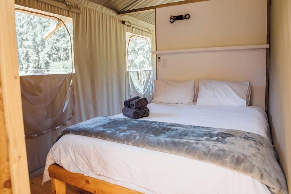 Luxury Tent, 2 Bedrooms | Free cribs/infant beds, free WiFi, bed sheets