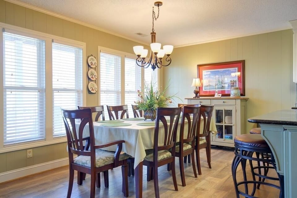 House, 3 Bedrooms | Dining