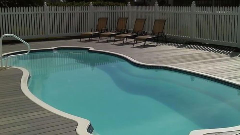 House, 3 Bedrooms | Pool