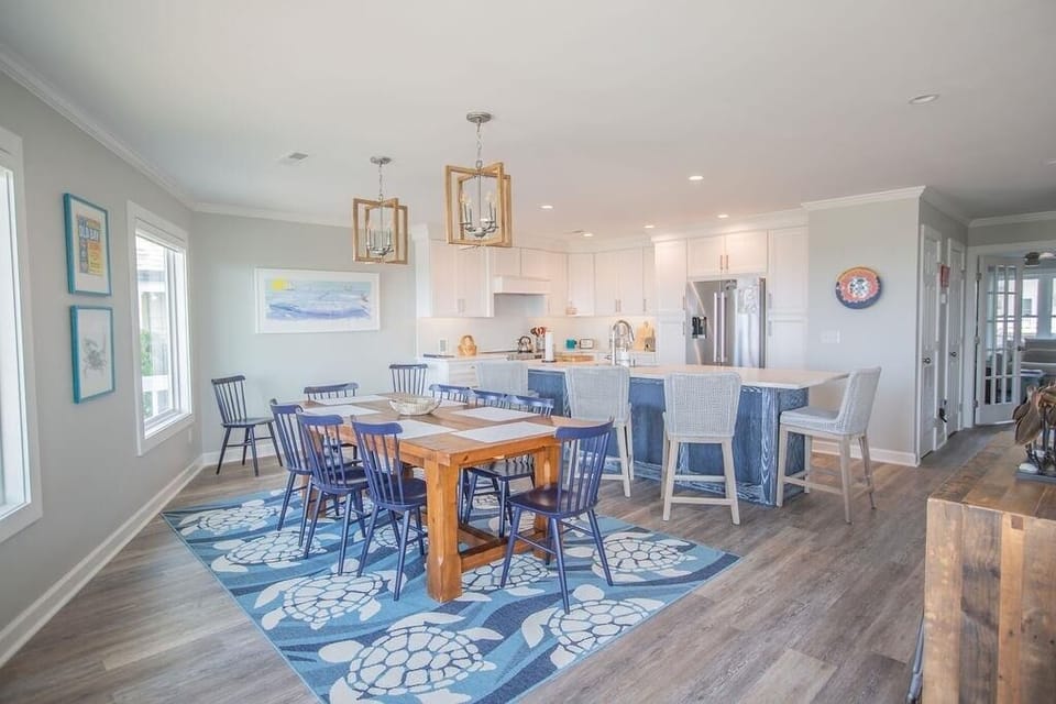 House, 6 Bedrooms | Dining