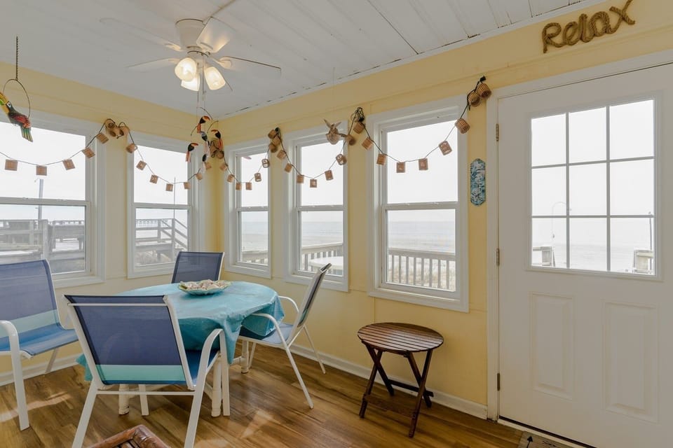 House, 2 Bedrooms | Dining