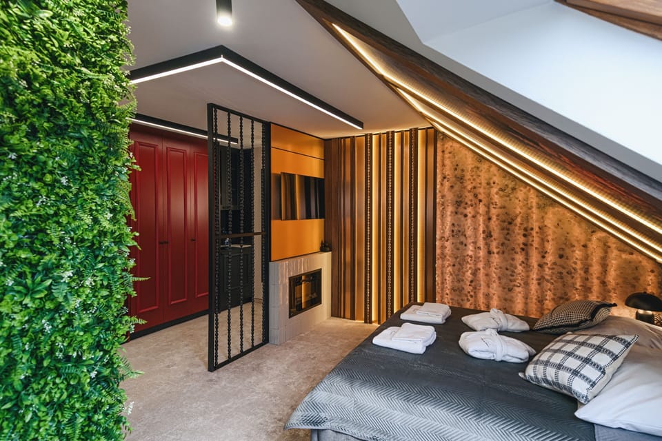 Deluxe Double Room (no direct access to therms) | Desk, blackout drapes, soundproofing, iron/ironing board
