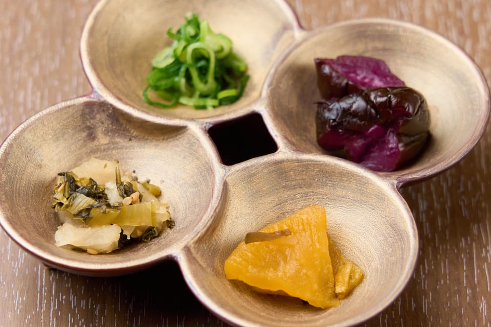 Daily cooked-to-order breakfast for a fee