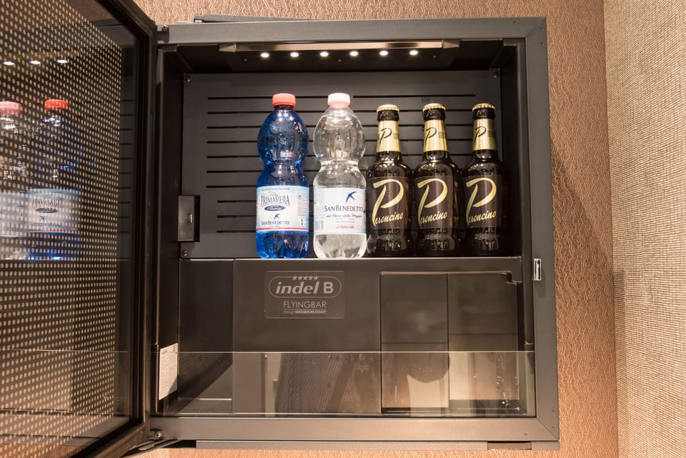 Economy Room | Mini-refrigerator