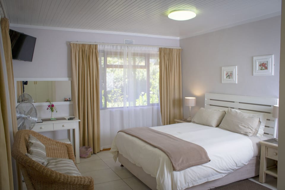 Standard Double Room, Garden View | Down comforters, individually decorated, individually furnished